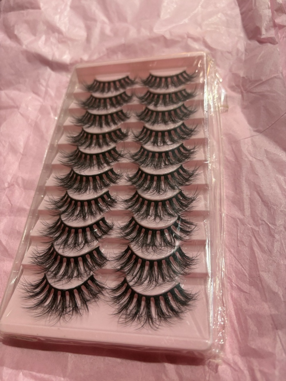 10-Pair Black Flutter Lash Set — Voluminous False Eyelashes